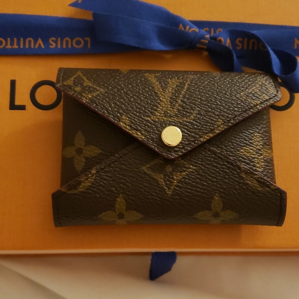 ♥️ Brand NEW Kirigami Pochette♥️